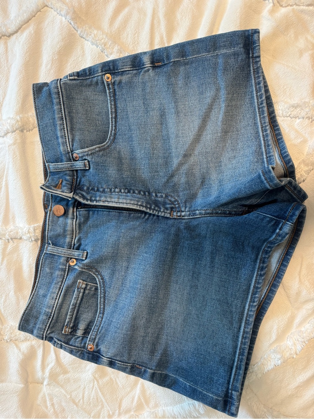 Express Classic High-Rise Denim Shorts - Medium Blue